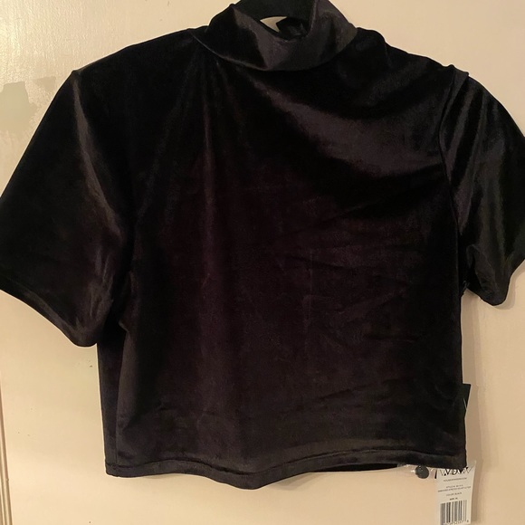 BLACK Dolls Kill WIDOW velvet mock neck crop top. BLACK NOT BLUE. Sz XL rare - Picture 2 of 3